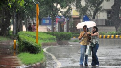 Rain, thundershowers likely in Delhi-NCR; AQI remains moderate