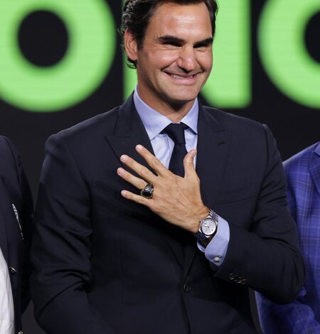 Federer receives Hall of Fame ring during special US Open return
