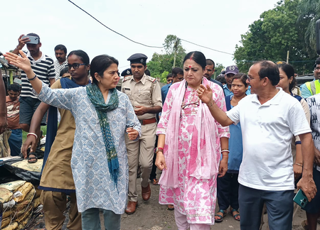Penalty to prevent spitting, littering, public urination in Bengal’s urban areas from today Penalty to prevent spitting, littering, public urination in Bengal’s urban areas from today
