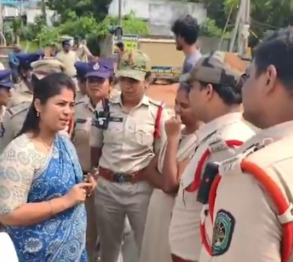 YSRCP leaders detained en route to tribal students’ protest in Visakhapatnam
