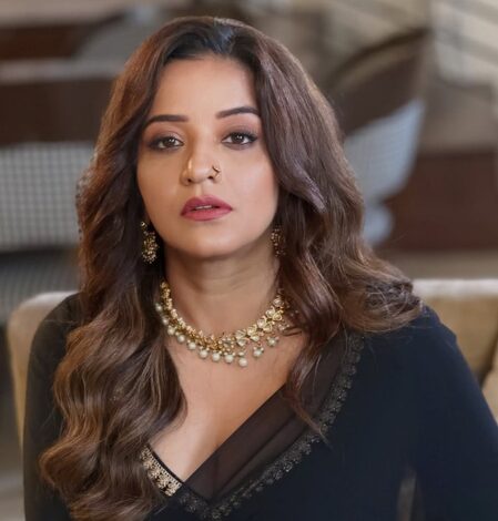 Monalisa reacts to comparisons with Rekha’s ‘Utsav’ character: ‘She is a legend’ Monalisa reacts to comparisons with Rekha’s ‘Utsav’ character: ‘She is a legend’