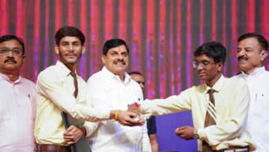 CM Mohan Yadav transfers over Rs 304 crore to 1.21 lakh students for laptops CM Mohan Yadav transfers over Rs 304 crore to 1.21 lakh students for laptops