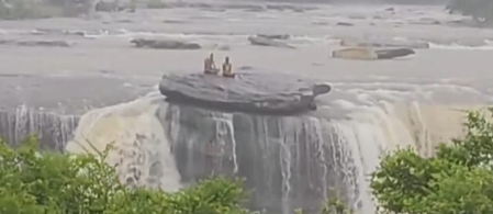 Bihar: Two youths trapped on a rock as water flow intensifies at Kaimur’s Manjhar Kund waterfall