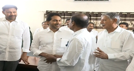 Jagan Mohan Reddy calls for contesting every seat in Andhra local body polls Jagan Mohan Reddy calls for contesting every seat in Andhra local body polls