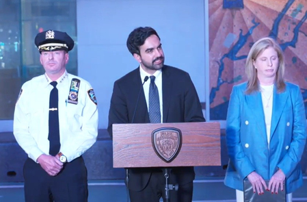 Senior bank executive stabbed to death in Times Square in front of shocked tourists Senior bank executive stabbed to death in Times Square in front of shocked tourists