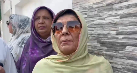 Ex-Pakistani PM Imran Khan’s sisters not allowed to meet him again Ex-Pakistani PM Imran Khan’s sisters not allowed to meet him again