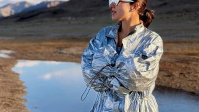 Sara Ali Khan finds her ‘unbound, unbothered, and untamed’ side at Tso Moriri