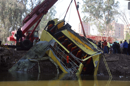 Egypt: 16 killed, 28 injured as bus overturns in South Sinai Egypt: 16 killed, 28 injured as bus overturns in South Sinai