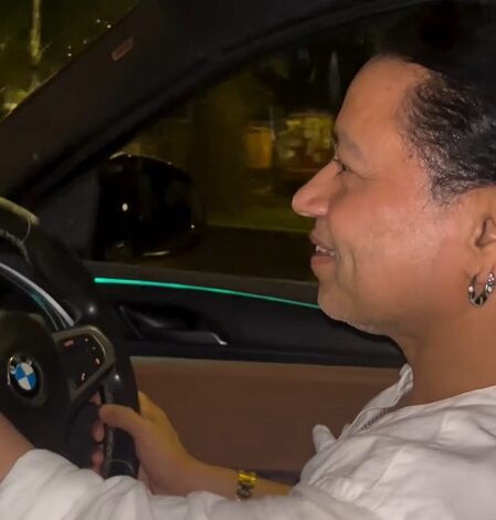 Kailash Kher allows the ‘Saiyyan’ fever to take over while he enjoys a night drive