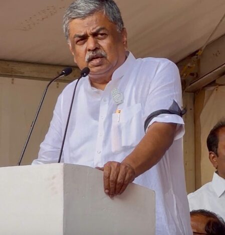 KPCC chief Hariprasad condemns FIR against Rahul Gandhi, calls it ‘grave injustice’ KPCC chief Hariprasad condemns FIR against Rahul Gandhi, calls it ‘grave injustice’