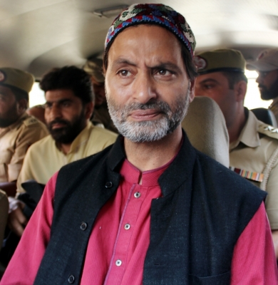 JKLF chief Yasin Malik decides not to contest trial in 1990 murder of Kashmiri Pandit nurse, chooses to separate from wife JKLF chief Yasin Malik decides not to contest trial in 1990 murder of Kashmiri Pandit nurse, chooses to separate from wife