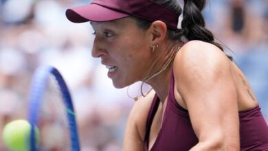 US Open: Dominant Pegula gets past Kenin into third round