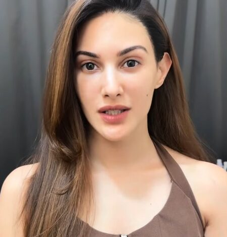 Amyra Dastur shares her experience of working with comedy veterans in ‘Chumbak’ Amyra Dastur shares her experience of working with comedy veterans in ‘Chumbak’