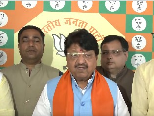 MP govt seeking ‘middle path’ to resolve Bhopal sealing row: Kailash Vijayvargiya MP govt seeking ‘middle path’ to resolve Bhopal sealing row: Kailash Vijayvargiya
