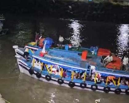 Ferry carrying 38 people breaks down near Mumbai’s Gateway of India Ferry carrying 38 people breaks down near Mumbai’s Gateway of India