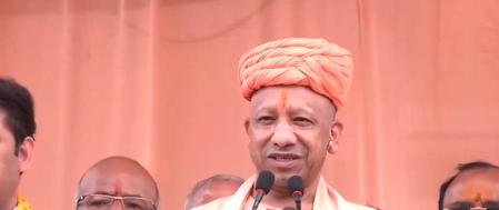 UP CM offers prayers at Shri Krishna Janmabhoomi on Janmashtami; highlights Ayodhya’s transformation UP CM offers prayers at Shri Krishna Janmabhoomi on Janmashtami; highlights Ayodhya’s transformation