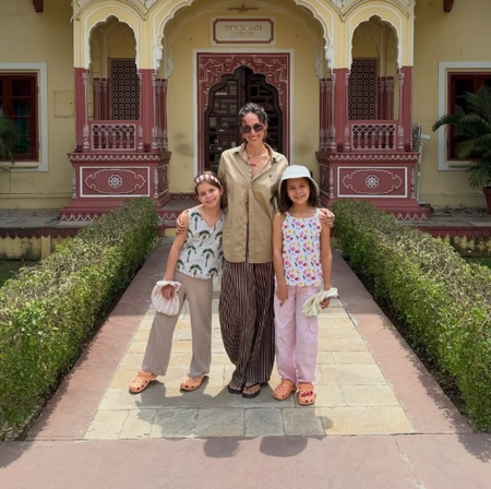 Lisa Ray explores Jaipur’s art, culture and cuisine with her daughters Lisa Ray explores Jaipur’s art, culture and cuisine with her daughters