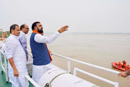 Bihar CM reviews flood situation in Begusarai, announces measures to strengthen Ganga embankments