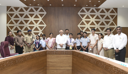 Gujarat CM marks Janmashtami at Dabhoda Temple, contributes to teachers’ welfare fund Gujarat CM marks Janmashtami at Dabhoda Temple, contributes to teachers’ welfare fund