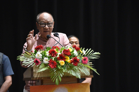 Manipur CM says signs of peace emerging in state Manipur CM says signs of peace emerging in state