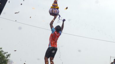 Tragic accidents mar Dahi Handi celebrations in Mumbai and Pune; 2 killed, over 110 injured (Ld) Tragic accidents mar Dahi Handi celebrations in Mumbai and Pune; 2 killed, over 110 injured (Ld)