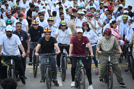 Gujarat: Over 3,000 take part in Surat’s 5-km ‘Fit India’ cycling rally