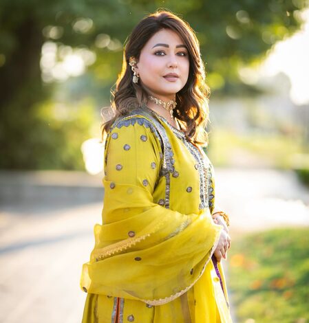 Hina Khan says ‘Actors have an option to opt out’ on Kriti Sanon’s Rakhi Ad controversy Hina Khan says ‘Actors have an option to opt out’ on Kriti Sanon’s Rakhi Ad controversy