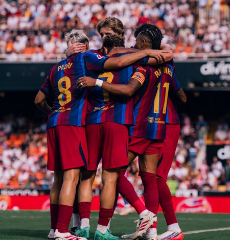 Barcelona thrash Valencia 5-0 to maintain perfect La Liga start
