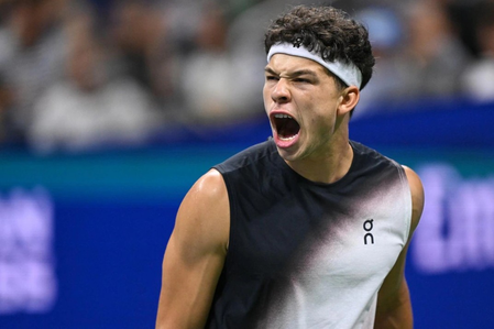 US Open: Shelton books QF date with Alcaraz after brushing past Tsitsipas US Open: Shelton books QF date with Alcaraz after brushing past Tsitsipas