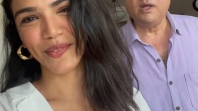 Shriya Pilgaonkar defends father Sachin Pilgaonkar amid trolling, says ‘same people come & click pics in person’ Shriya Pilgaonkar defends father Sachin Pilgaonkar amid trolling, says ‘same people come & click pics in person’