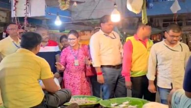 Koklata civic body steps up food safety drive, raids Gariahat market; seizes undated frozen meat Koklata civic body steps up food safety drive, raids Gariahat market; seizes undated frozen meat