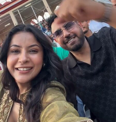 Shehnaaz Gill on her India-Pakistan border visit with Gippy Grewal: ‘Different sides, but the same heart’ Shehnaaz Gill on her India-Pakistan border visit with Gippy Grewal: ‘Different sides, but the same heart’