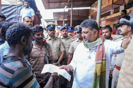 19 child labourers rescued from Bengaluru’s Yeshwanthpur APMC market after CM Shivakumar’s visit 19 child labourers rescued from Bengaluru’s Yeshwanthpur APMC market after CM Shivakumar’s visit