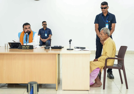 Bihar CM hears grievances of 137 applicants at ‘Sahyog’ programme Bihar CM hears grievances of 137 applicants at ‘Sahyog’ programme
