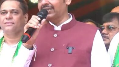 Fadnavis reaffirms commitment to Maratha quota within law, keeps dialogue open Fadnavis reaffirms commitment to Maratha quota within law, keeps dialogue open