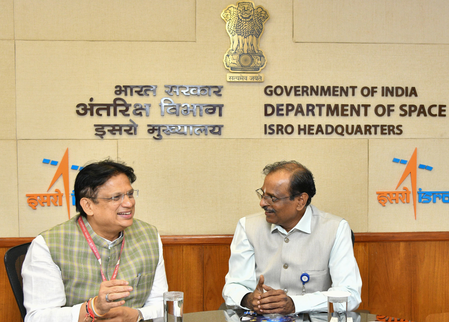 Karnataka minister seeks ISRO support for ‘student–scientist interaction’ at state’s science centres Karnataka minister seeks ISRO support for ‘student–scientist interaction’ at state’s science centres