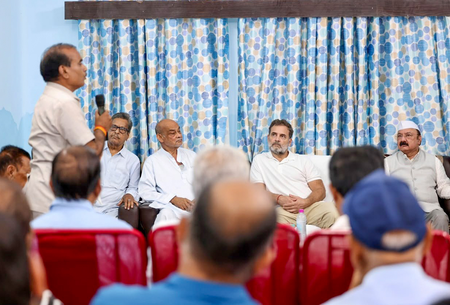 Rahul Gandhi holds ‘Janata Darbar’ in Rae Bareli, SP workers also present Rahul Gandhi holds ‘Janata Darbar’ in Rae Bareli, SP workers also present