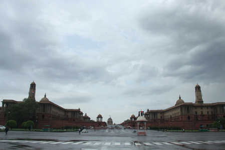 Delhi-NCR to see cloudy, pleasant weather; rain alerts issued in several states