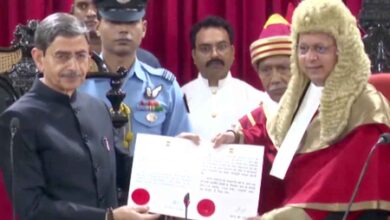 Justice Ravindra Vithalrao Ghuge takes oath as 45th Chief Justice of Calcutta High Court Justice Ravindra Vithalrao Ghuge takes oath as 45th Chief Justice of Calcutta High Court