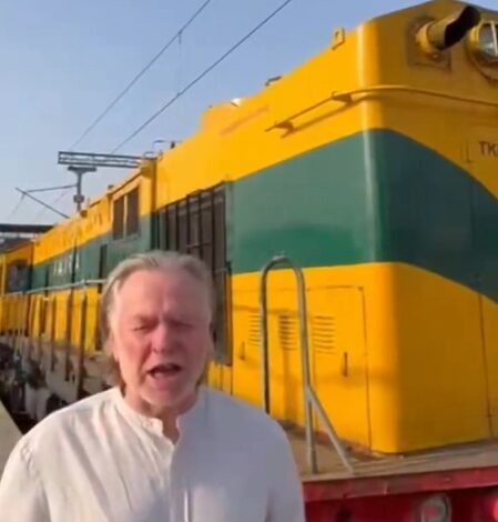 ‘Thoroughly enjoyed journey’: Australian envoy Philip Green takes train ride to Chandigarh ‘Thoroughly enjoyed journey’: Australian envoy Philip Green takes train ride to Chandigarh