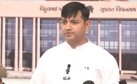 ‘Vande Mataram’ row in Gujarat Assembly after Cong MLA sits down during rendition ‘Vande Mataram’ row in Gujarat Assembly after Cong MLA sits down during rendition