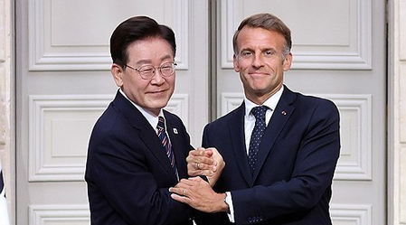 South Korean President Lee wraps up France visit, heads home South Korean President Lee wraps up France visit, heads home
