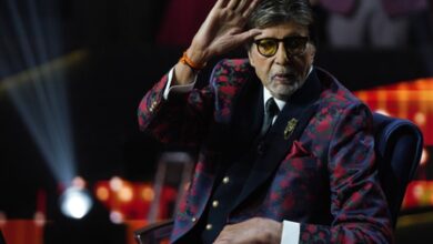 Big B jokes about tardiness: The day I think I’ll leave early, I end up getting late