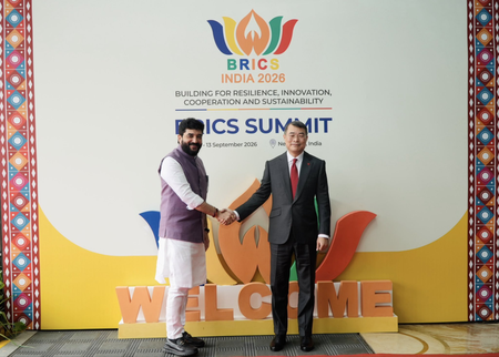 Vietnam PM Le Minh Hung arrives in Delhi to attend 18th BRICS summit Vietnam PM Le Minh Hung arrives in Delhi to attend 18th BRICS summit