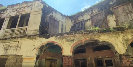 After South Delhi building collapse, notice issued to 80 ‘dilapidated’ buildings in Ayodhya After South Delhi building collapse, notice issued to 80 ‘dilapidated’ buildings in Ayodhya