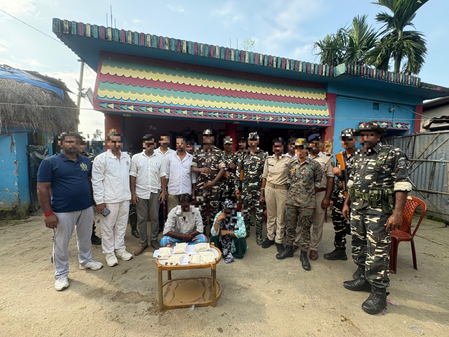 Narcotics, firearm seized by SSB close to India-Nepal border; five apprehended Narcotics, firearm seized by SSB close to India-Nepal border; five apprehended