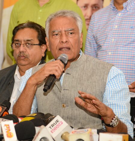 Punjab’s power sector ‘ruined’: BJP leader Jakhar blames AAP govt Punjab’s power sector ‘ruined’: BJP leader Jakhar blames AAP govt