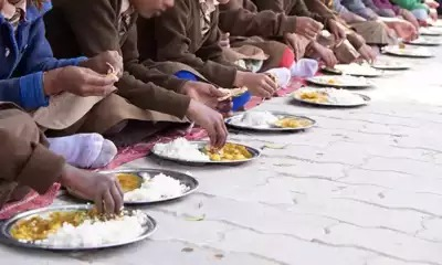 Around a dozen students fall ill after eating mid-day meal in Bihar’s Saharsa Around a dozen students fall ill after eating mid-day meal in Bihar’s Saharsa