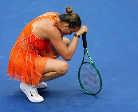 Sabalenka destroys racquet, yells at the cameraman after US Open loss Sabalenka destroys racquet, yells at the cameraman after US Open loss