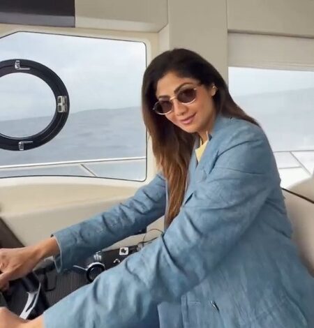 Shilpa Shetty catches the ‘VIBE’ bug, cheers for Kunal Kemmu and Preity Zinta Shilpa Shetty catches the ‘VIBE’ bug, cheers for Kunal Kemmu and Preity Zinta